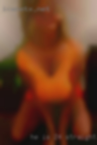 He is 24/ straight and she swingers is 39/ bi in Santa Monica CA.